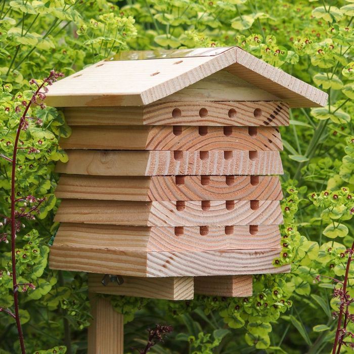 Modern mason bee house diy