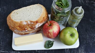 Baked cheesy apple sandwiches