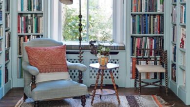 Holiday themed book nook