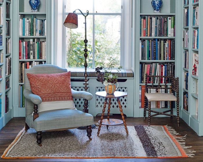 Holiday themed book nook