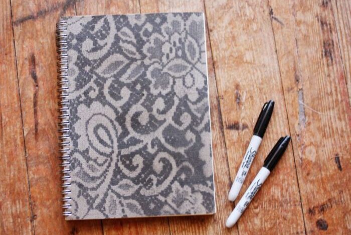 How to make a lace patterned notebook