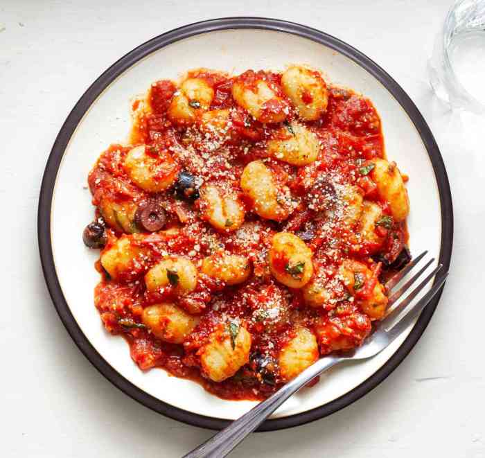Basil gnocchi with roasted garlic tomato sauce