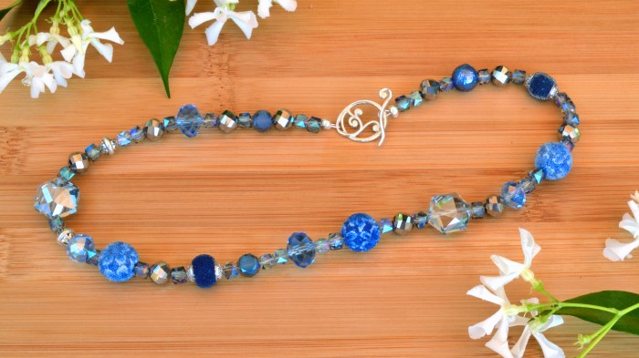 How to make a simple beaded necklace