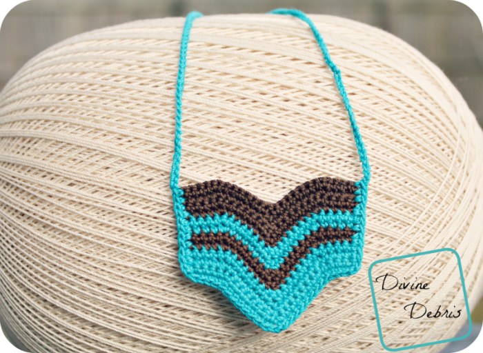 Diy stiched chevron necklace