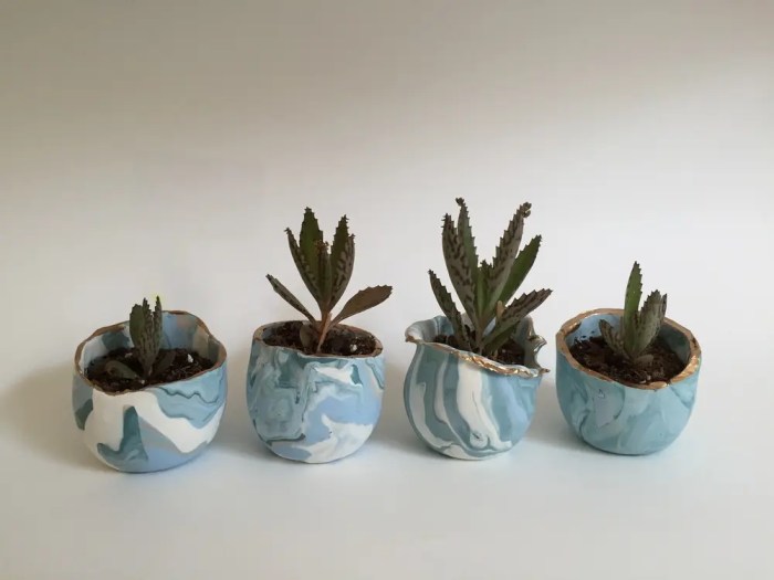 Diy mini pinch pot planters