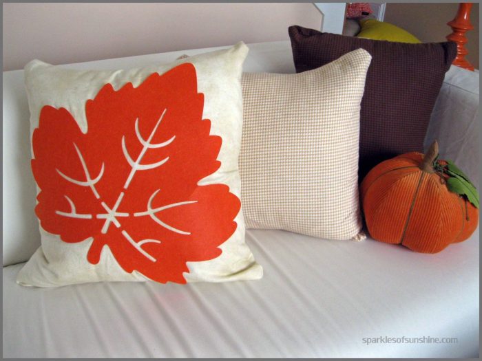 Allcraftideas Felt palm leaf pillow diy
