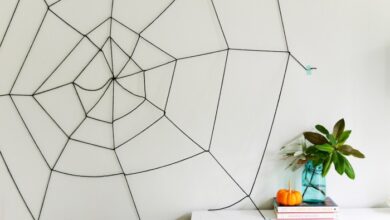 Diy spider web chocolate bars