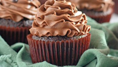 Double chocolate mountain cupcakes