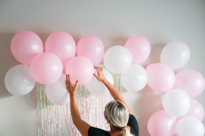 Garland balloons