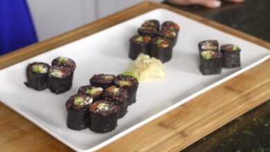 Smoky mushroom and black rice sushi