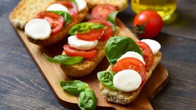 5 easy crostini appetizers perfect for the holidays