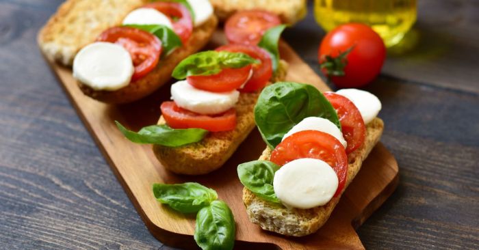 5 easy crostini appetizers perfect for the holidays