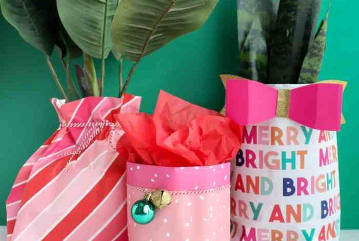 How to make a gift bag out of wrapping paper