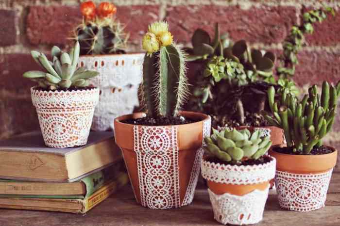 Pretty lace flower pots