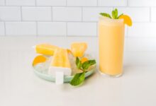 Make your own healthy mandarin orange cream popsicles