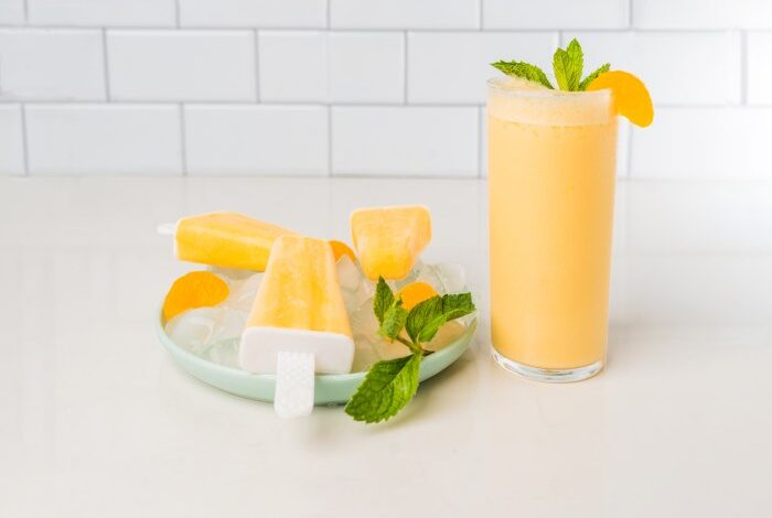 Make your own healthy mandarin orange cream popsicles