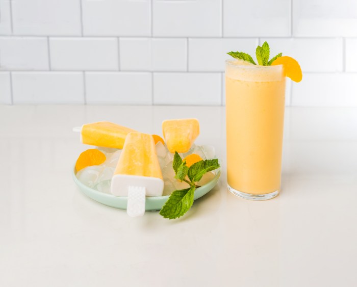 Make your own healthy mandarin orange cream popsicles