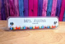 Sculptural wire and clay nameplate diy