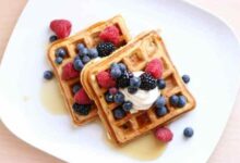 Sour cream waffles with caramelized bananas