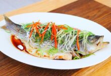 Garlic asparagus steamed fish
