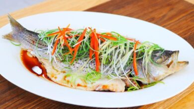 Garlic asparagus steamed fish