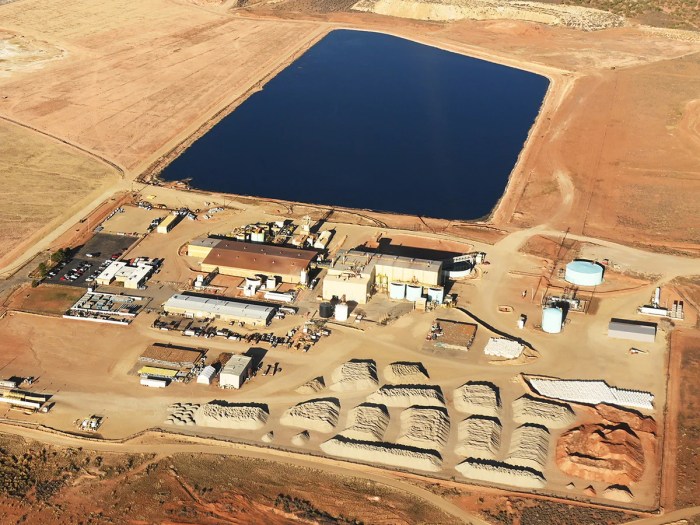 Global uranium corp announces change to executive management