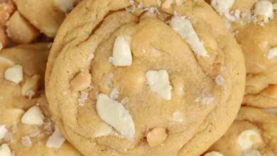 White chocolate macadamia nut cookies