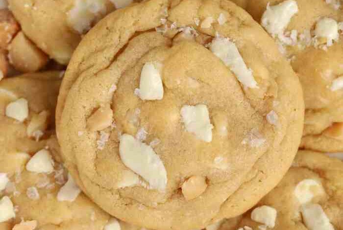 White chocolate macadamia nut cookies