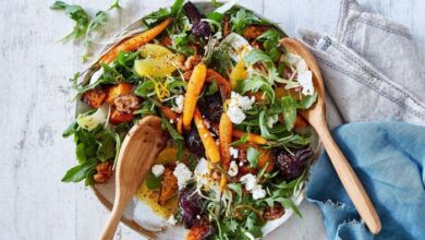 Autumn bliss salad with stuffing croutons