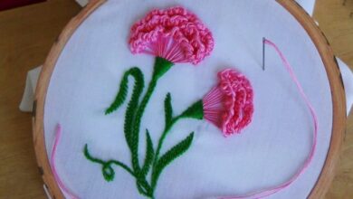 Floral embroidered top diy