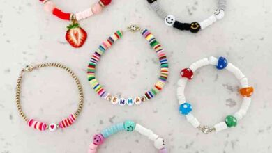 Pom pom bracelet diy