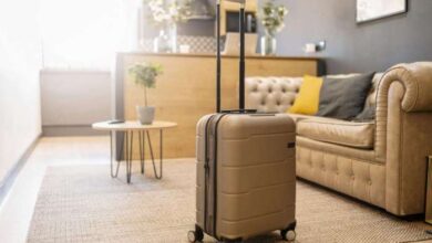 How to naturally clean a suitcase