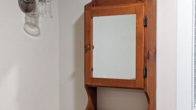 Hidden medicine cabinet diy