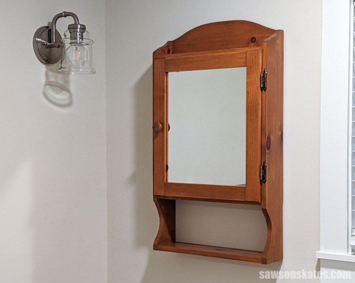 Hidden medicine cabinet diy