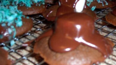 Chocolate snowcap mountain cookies