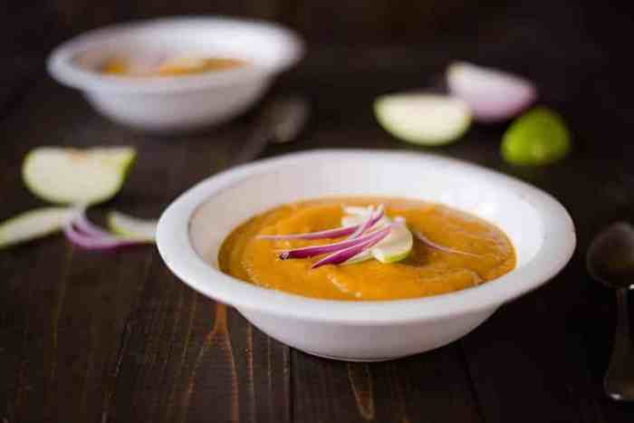 Acorn squash soup roasted chickpeas