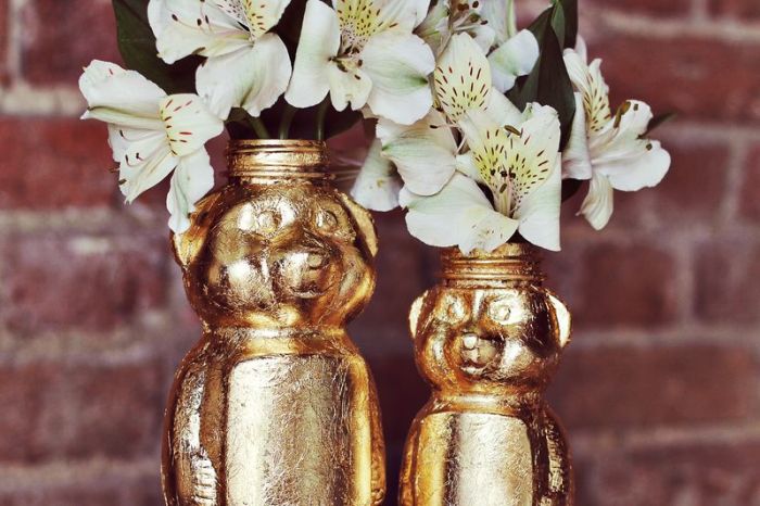 Gold honey bear vase diy