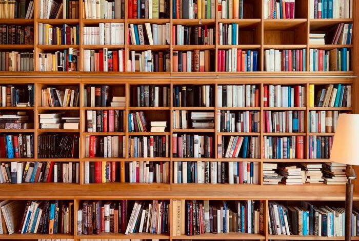 Family photo bookshelf project