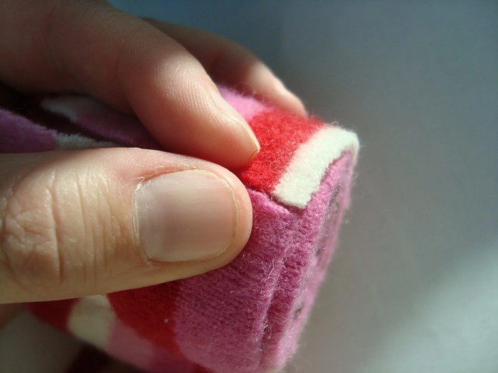 Felted wool cactus pincushion diy