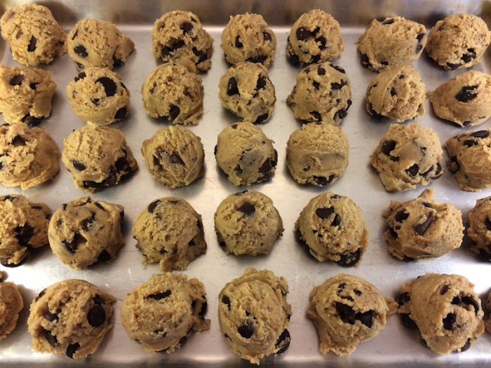 How to freeze cookie dough balls