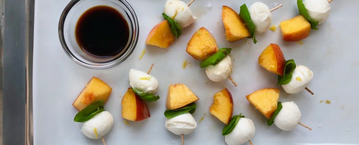 Peach caprese skewers balsamic vinegar