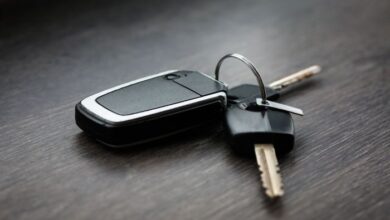 Hallway key throw table