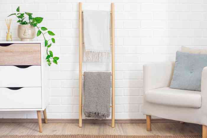 Make your own leaning blanket ladder