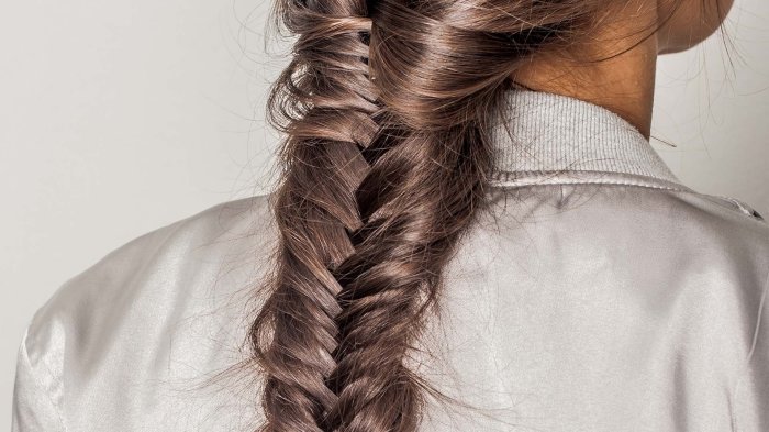 How to style a fishtail braid