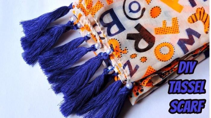 Make your own tassel scarf