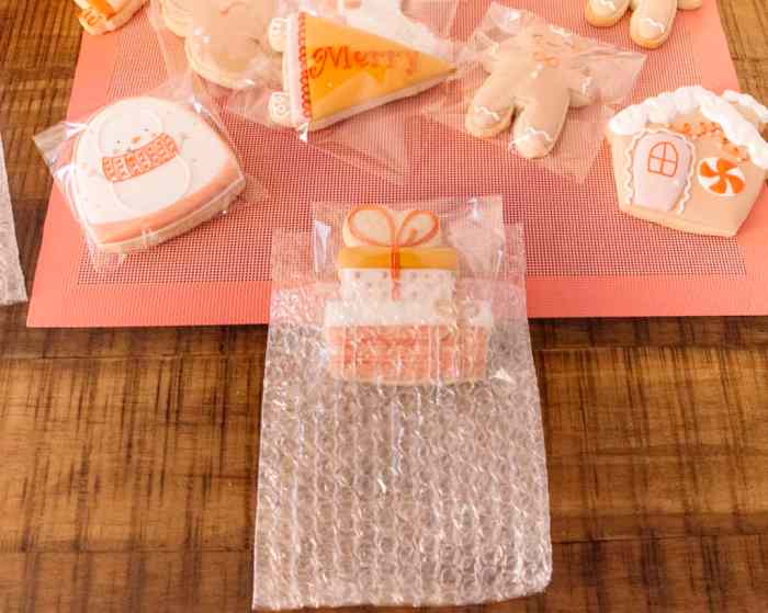Tips for mailing royal icing sugar cookies