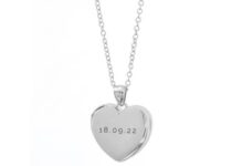 Swinging heart photo locket diy