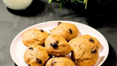Peanut butter and puffed quinoa cookies