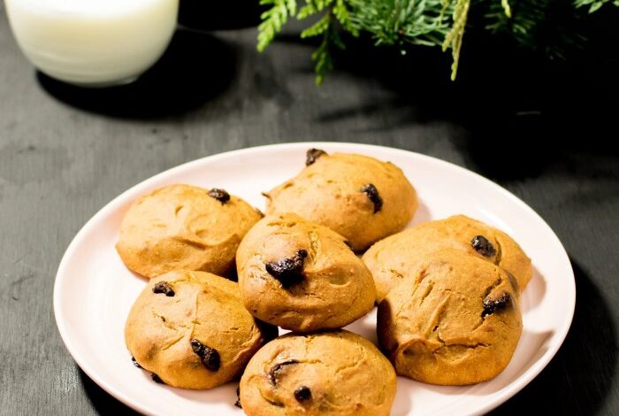 Peanut butter and puffed quinoa cookies