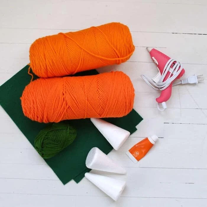 Spring garland diy idea yarn carrots